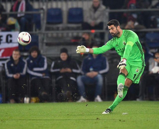 <p>VOLKAN DEMİREL | Fenerbahçe | Yıllık ücret: 10.000.000 TL</p>
