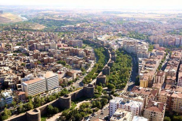 <p>ŞIRNAK<br />
Toplam Nakdi Krediler (Bin TL): 1.604.659<br />
Takipteki Alacaklar (Bin TL): 41.736<br />
Takipteki Alacaklar/Toplam Nakdi Krediler (%): 2,60</p>
