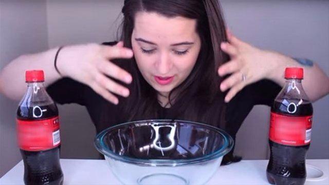 <p>Ellko adlı bir Youtube fenomeni saçlarını kolayla yıkadı bakın sonuç ne oldu..</p>
