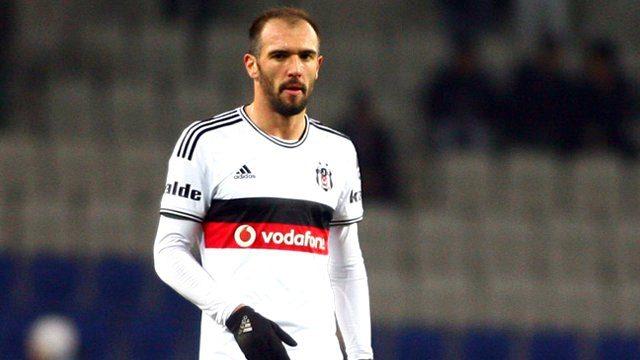 <p>Bursaspor (GELENLER)<br />
<br />
Savunma Vieux Yaya Sane Brest 4 İsmail Konuk Akhisar Bld. 2 Serdar Kurtuluş Beşiktaş Orta saha 13 Furkan Özçal Galatasaray 5 Bilal Kısa Galatasaray 7 Merter Yüce Akhisar Bld. Forvet 28 Yonathan Del Valle Rio Ave FC 9 Sercan Yıldırım Galatasaray 12 Sinan Bakış Kayserispor Joshua John Nordsjaelland</p>