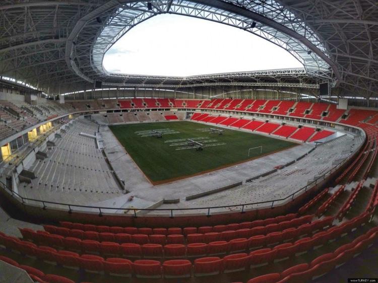 <p>Yeni Samsun Stadı<br />
​Kapasite: 33.000</p>
