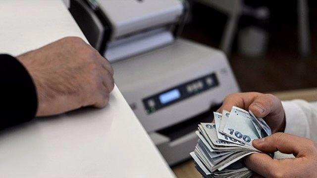 <p> İşsizlik maaşının süresinin uzatılması ve tutarının artırılması da gündemde.</p>