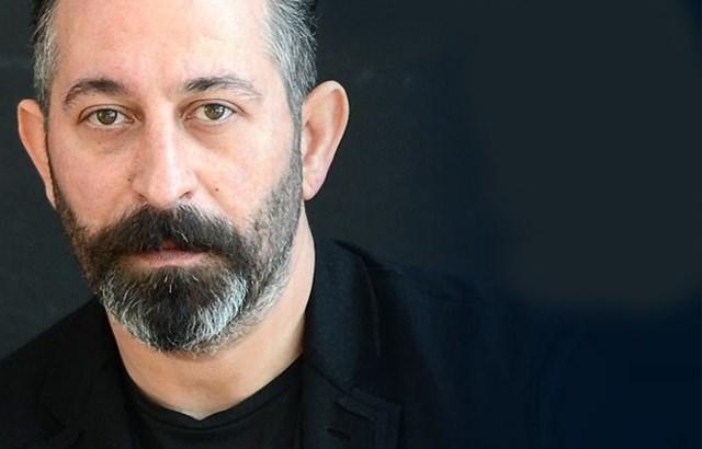 <p><strong>Cem Yılmaz</strong></p>

<p>Cem Yılmaz filmlerden arta kalan zamanını müzik yapmaya ayırıyor.</p>
