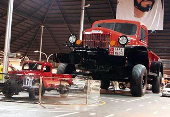 En büyük otomobil 1950 model Dodge Power Wagon’un 6.4 kat büyüklüteki kopyası olan bu araç dünyanın en büyük otomobili olarak kabul ediliyor.
