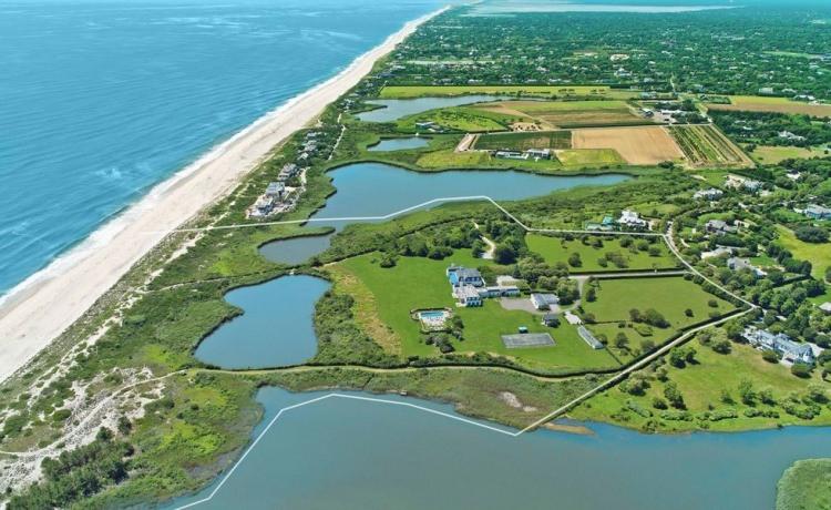 <p>ABD'nin New York Eyaleti'nde,  Hamptons bölgesinde 175 milyon dolara satışı gerçekleştirilen ev, dünyanın en pahalı evi ünvanını kazandı. </p>
