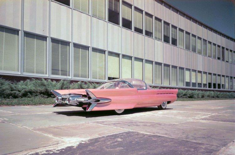 <p>Ford La Tosca</p>
