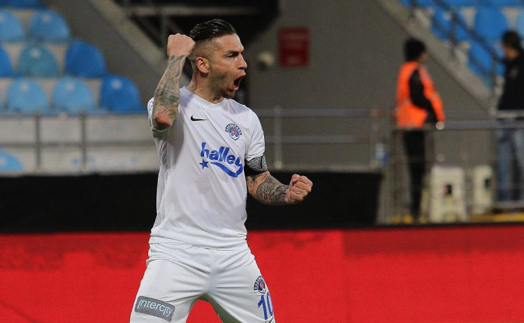 <p>Süper Lig: Kasımpaşa<br />
<br />
(Süper Lig'de 13 Yıl)</p>

