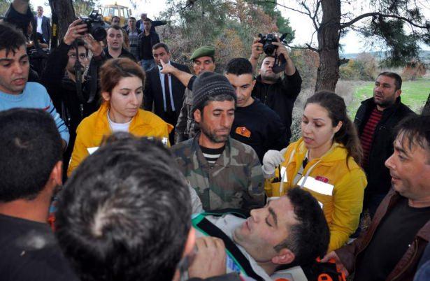 <div>4 kepçe ve 1 vincin çalışmaları sonucu kurtarılan Karagöz, ambulansla Soma Devlet Hastanesine kaldırıldı.</div>

<div> </div>
