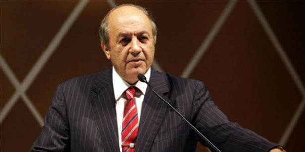 <p>1977 yılında Erciyas Biracılık Genel Müdürlüğü ile başlayan iş hayatı, Anadolu Endüstri Holding Bira Grubu Koordinatörlüğü, Anadolu Endüstri Holding Genel Koordinatörlüğü ve 1984 yılında atandığı Anadolu Grubu İcra Başkanlığı görevleri ile devam etti. Tuncay Özilhan, 2007 yılı Mayıs ayında devraldığı Anadolu Grubu Yönetim Kurulu Başkanlığı görevini sürdürmekte.</p>
<p> </p>