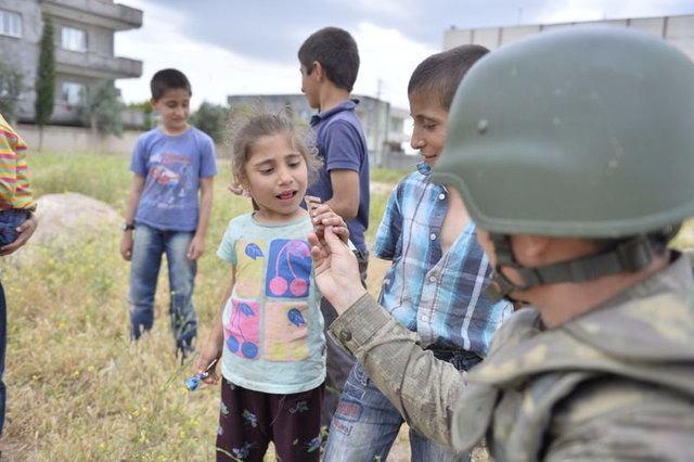 <p>35 çukur kapatıldı, 400 barikat kaldırıldı, bin 24 bomba imha edildi.</p>

<p> </p>

