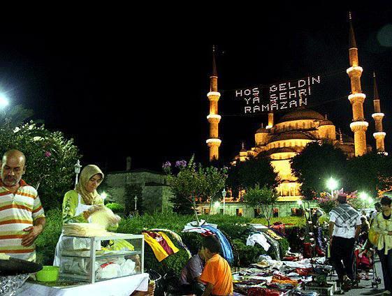 <p><strong>İstanbul'da ilk iftar ise saat 20:49'da yapılacak.</strong><br />
<br />
<a href="http://ramazan.haber7.com/" target="_blank">RAMAZAN SAYFAMIZA GİTMEK İÇİN TIKLAYIN</a></p>
