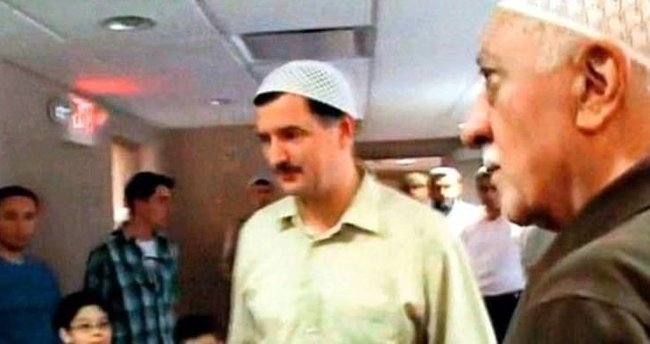 <p>AA muhabirlerinin ABD'de kamuya açık kaynaklardan elde ettiği bilgiler, bu ülkede yaşayan üst düzey FETÖ mensuplarının iyi standartlara sahip evlerde yaşadıklarını ortaya koydu.</p>
<p> </p>