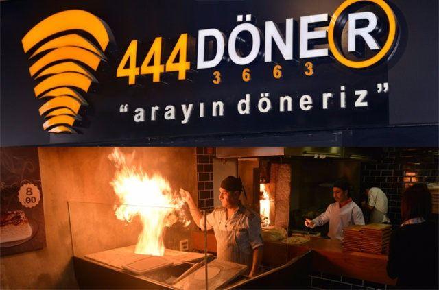 <p><em>Türkiye'de son dönemlerde hızla büyüyen franchise pazarı 50 milyar doları yakaladı. Hürriyet'ten Ceyhun Kuburlu'nun derlediği listeye göre farklı alanlarda franchise fırsatı sunan şirketler ve istedikleri giriş bedelleri...</em><br />
<br />
<strong>444 döner</strong><br />
Franchise hedefi: 10<br />
Giriş bedeli: 20 bin dolar</p>
<p> </p>