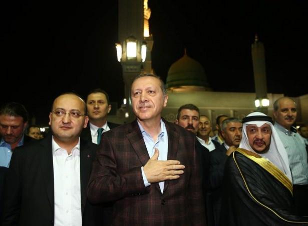 <p>Erdoğan ziyaret sırasında yoğun sevgi seliyle karşılaştı.</p>

<p>​</p>

