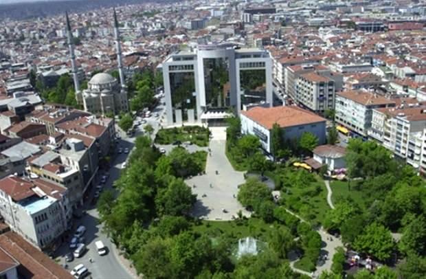 <p><strong>Bayrampaşa Nüfusu: </strong>272,196<br />
<strong>En çok hangi ilden vatandaş var:</strong> Kastamonu</p>
<ul>
</ul>