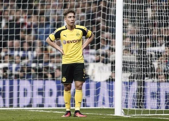 <p>Barcelonalı Arda Turan'ın Mönchengladbach maçında 3 gol 1 asistle yıldızlaşmasının ardından, Borussia Dortmund'da forma giyen Emre Mor da UEFA Şampiyonlar Ligi'ne damga vuran ikinci Türk oldu. </p>
