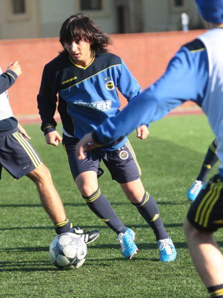 Özel bir futbolcu olan Recep'in uzun yıllar Fenerbahçe formasını sırtında taşıyacağı ve taraftarın gönlünde taht kuracağı tahmin ediliyor. Topla oynamayı seven Recep'in bu yaşına rağmen iki büyük başarısı var. Bunlardan biri Danone Dünya üçüncülüğü diğer ise Avrupa Şampionası 3.’lüğü...