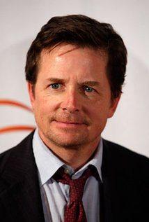 <p>ABD'de yayınlanan AARP dergisine konuşan Michael J. Fox, kendi hastalığına gülmekten kendini alıkoyamadığını söyledi. </p>
