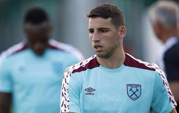 <p>Jonathan Calleri</p>
