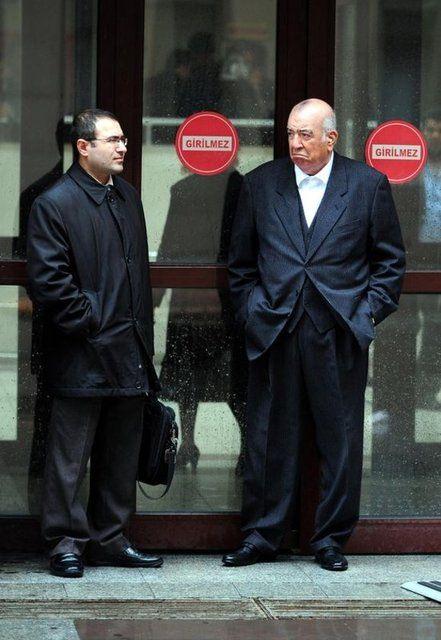 <p>Halis Toprak, Toprak Grubuna ait 22 şirketin ve 21 sanayi tesisinin yönetimini, Toprak Grubu'nun Tasarruf Mevduatı Sigorta Fonu'na olan borcunun tamamını ödeyerek geri aldı. </p>
<p> </p>