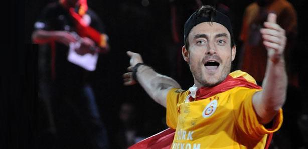 6 - Albert Riera (Galatasaray): 2 milyon 900 bin euro (Maç başı 7 bin 500 euro)