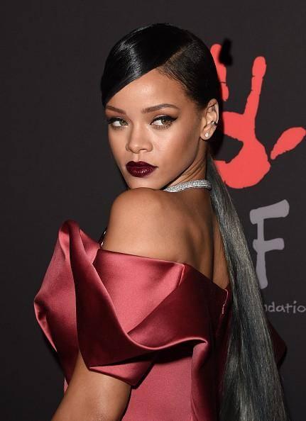 <p>Barbadoslu şarkıcı Rihanna, yardım kampanyası için gelecek ay, New York’ta Diamond Balosu düzenleyecek.</p>
