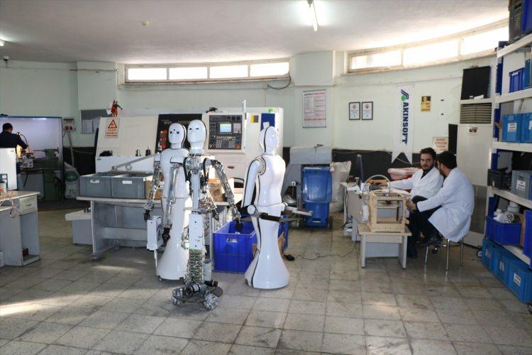 <p>"Biz robotlarımızı endüstriyel alanlarda değil daha çok insanlara hizmet verecek alanlarda kullanıyoruz.</p>
