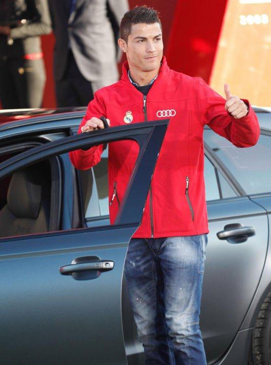 <p>Cristiano Ronaldo: Audi RS6 Avant</p>