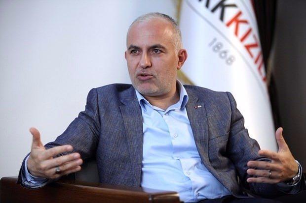 <p>Kızılay Genel Başkanı Dr. Kerem Kınık, Cristiano Ronaldo'yu aslında yaz döneminde Türkiye'ye getirmeyi istediklerini ancak projenin 15 Temmuz nedeniyle sekteye uğradığını, yakın zamanda Ronaldo'yla kampanyaya başlayacaklarını söyledi.</p>