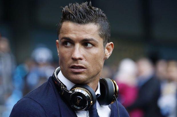 <p>RONALDO'NUN DÖVMESİ NEDEN YOK?</p>
