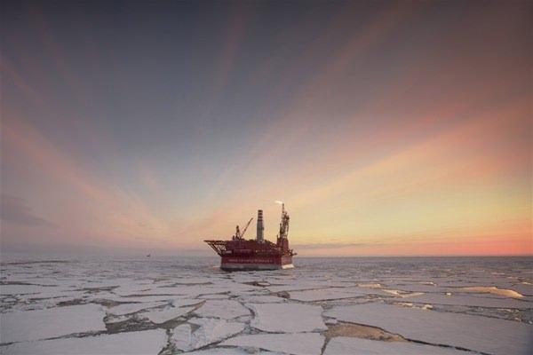 <p>Rusya'nın kutuplardaki ilk petrol platformu olan Prirazlomnaya görüntülendi. </p>

