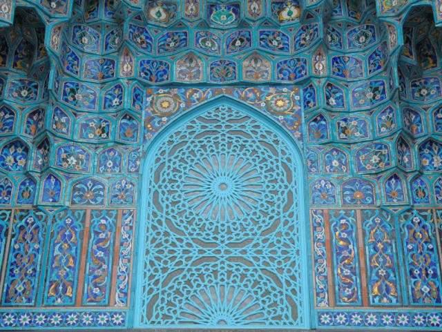 <p>Mavi Camii, 1913 yılında ibadete açıldı.</p>
