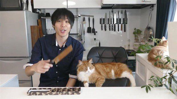 <p>Japon Youtube fenomeni paslı bıçağı jilet gibi keskin hale getirdi.</p>
