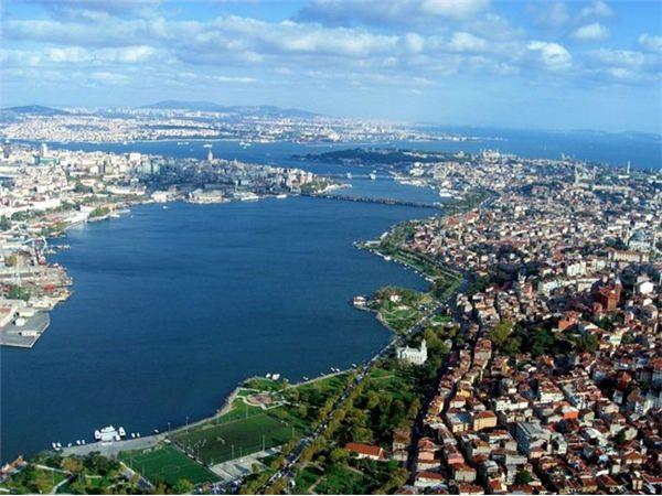 <p><strong>Maltepe</strong><br />
2 yıl önce: 2.031 TL/m²<br />
Şimdi: 3.133 TL/m²</p>
