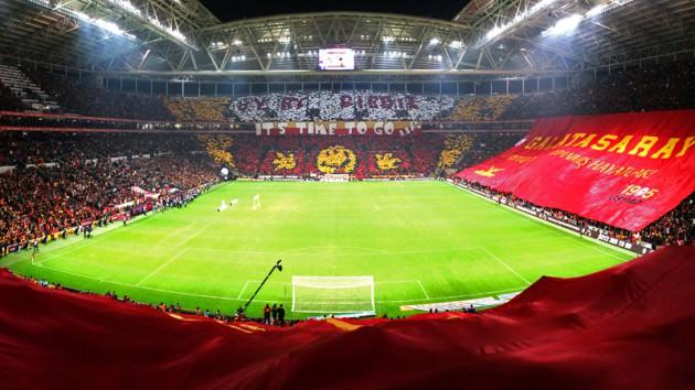 4. Türk Telekom Arena - Galatasaray . . . Sitede, stada dair yer alan açıklamada ise Galatasaray'ın çılgın taraftarının dünyadaki en yüksek sesli atmosferi oluşturduğuna dikkat çekildi ve Galatasaray'ın stat atılımı diğer kulüplere örnek gösterildi.