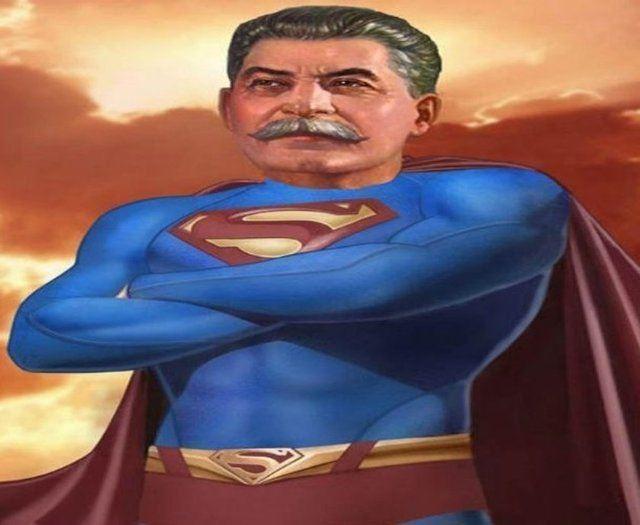 <p>Stalin aslında süpermendi! Evet şaşırmayın; asıl ismi Besarionis Dze Jugashvili olan lider ismini Man of Steel (yani süpermen) manasına gelen "Stalin" ile değiştirdi.</p>