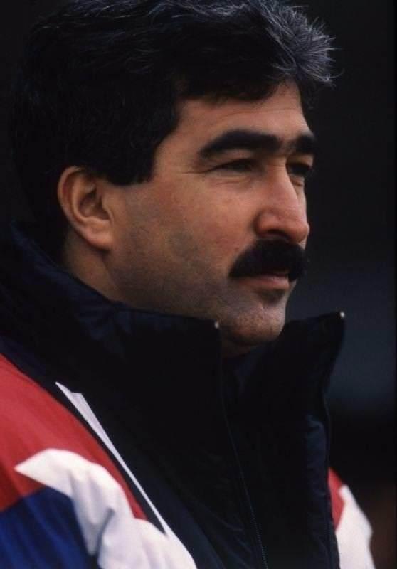 <p>Samet Aybaba</p>
