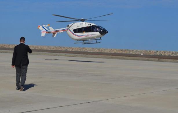 <p>Helikopterle geldiği alandaki incelemelerinin ardından, inşaat sahasında basın toplantısı düzenleyen Bakan Elvan, dünyada deniz üzerine inşa edilen üçüncü havalimanı olan Ordu-Giresun Havalimanı projesiyle gurur duyduklarını söyledi.</p>
<p> </p>