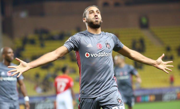 <p>Marca, Monaco için artık Şampiyonlar Ligi serüveninin bittiğini Beşiktaş'ın ise müthiş performansının devam ettiğini yazdı. </p>
