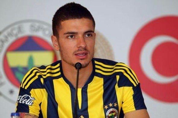 <p><strong>Roman Neustadter</strong><br />
<br />
Sezon başında Vitor Pereira ile 11'in değişilmezlerinden olan Neustadter, Dick Advocaat ile ise 2. planda kaldı. Rus oyuncu iyi bir teklif bulması durumunda gönderilecekler arasında yer alıyor.</p>