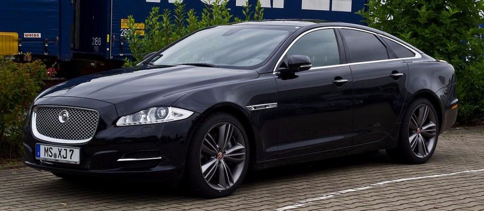 <p>JAGUAR XJ SERİSİ</p>

<p>Toplam satış: 11</p>
