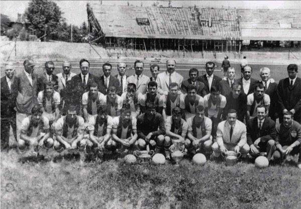 <p>Ali Sami Yen Stadyum'u henüz inşaat halindeyken - 1963</p>
