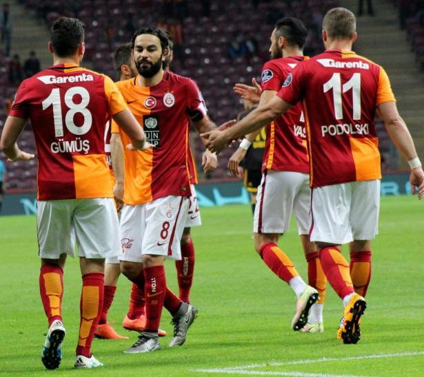 <p>1. Galatasaray (69 puan)</p>