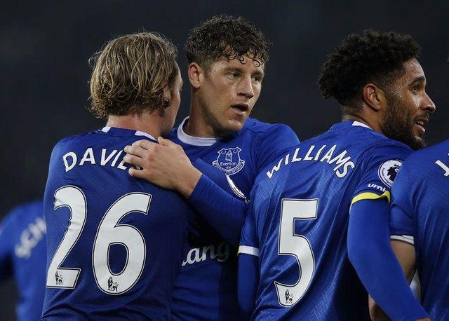 <p>17 - Everton</p>
