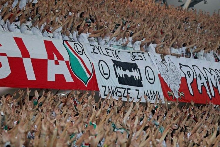 <p>Maçı 1-0 kazanan Legia, ilk müsabakayı 3-1 kaybettiği için elenerek Avrupa Ligi play-off turuna terfi etti.</p>
