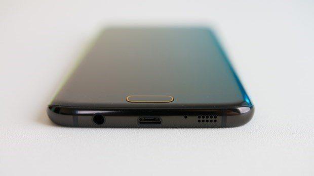 <p>Galaxy S8+: 899 euro</p>
