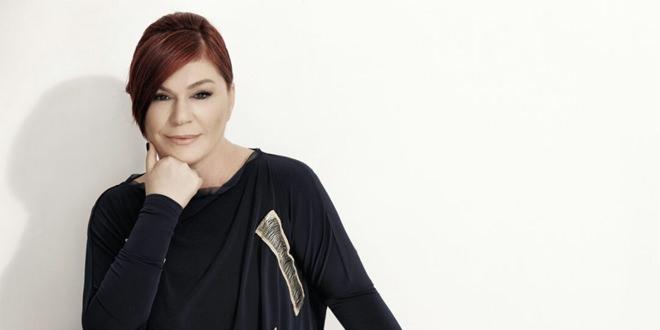 <p>Oyuncu ve şarkıcı Emel Müftüoğlu, Terör eylemlerinin ülkenin birlik, beraberlik ve huzuruna yönelik olduğunu belirterek, şunları kaydetti:</p>

<p>'Bu saldırılar karşısında, millet olarak sağduyumuzu korumalıyız. Hiçbir sorun şiddetle çözülemez. Şiddetten bir çözüm veya gelecek bekleyenlerin, insanlık değerleriyle hiçbir bağlantısı olamaz. Çirkin saldırıları gerçekleştirenler, terör ve şiddet eylemlerinin hiçbir amaç ve araç olmayacağını bilmelidirler.' </p>
