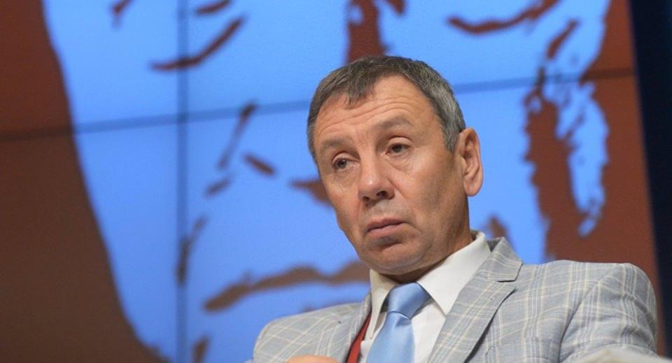 <p> 2013 yılında "Türkiye hem NATO üyesi, hem de ABD'nin en yakın müttefiklerinden. ŞİÖ üyelerinin bu şartlarda Türkiye'yi tam üyeliğe kabul etmesi mümkün değil" diyen Rusya Devlet Başkanı Vladimir Putin'in danışmanı Sergey Markov, bu yüzden Türkiye'nin ŞİÖ'ye değil AEB'ye üye olabileceğini söylemişti.</p>