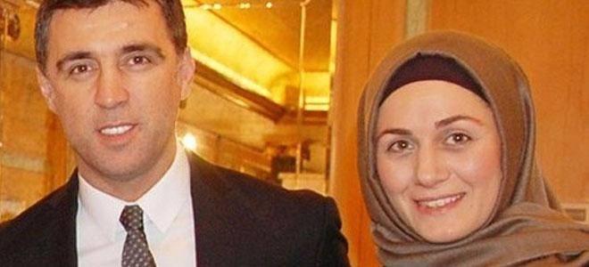 <p>İkinci evliliğini 1999 yılında İstanbul'da Beyda Sertbaş ile yapan Hakan Şükür'ün bu evlilikten 15 Nisan 2000'de Zeynep Sude 2002 yılında Buse ve 19 Ekim 2006 tarihinde Ömer Hakan isminde üç çocuğu dünyaya geldi.</p>