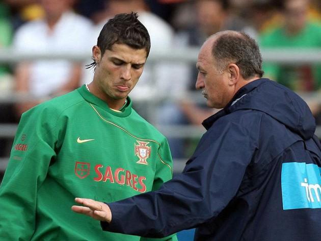 LUIS FELIPE SCOLARI - "Bazı insanlar Ronaldo'yu kıskanıyor çünkü o hem mükemmel bir oyuncu hem yakışıklı hem de istediği kadınla seks yapıyor."